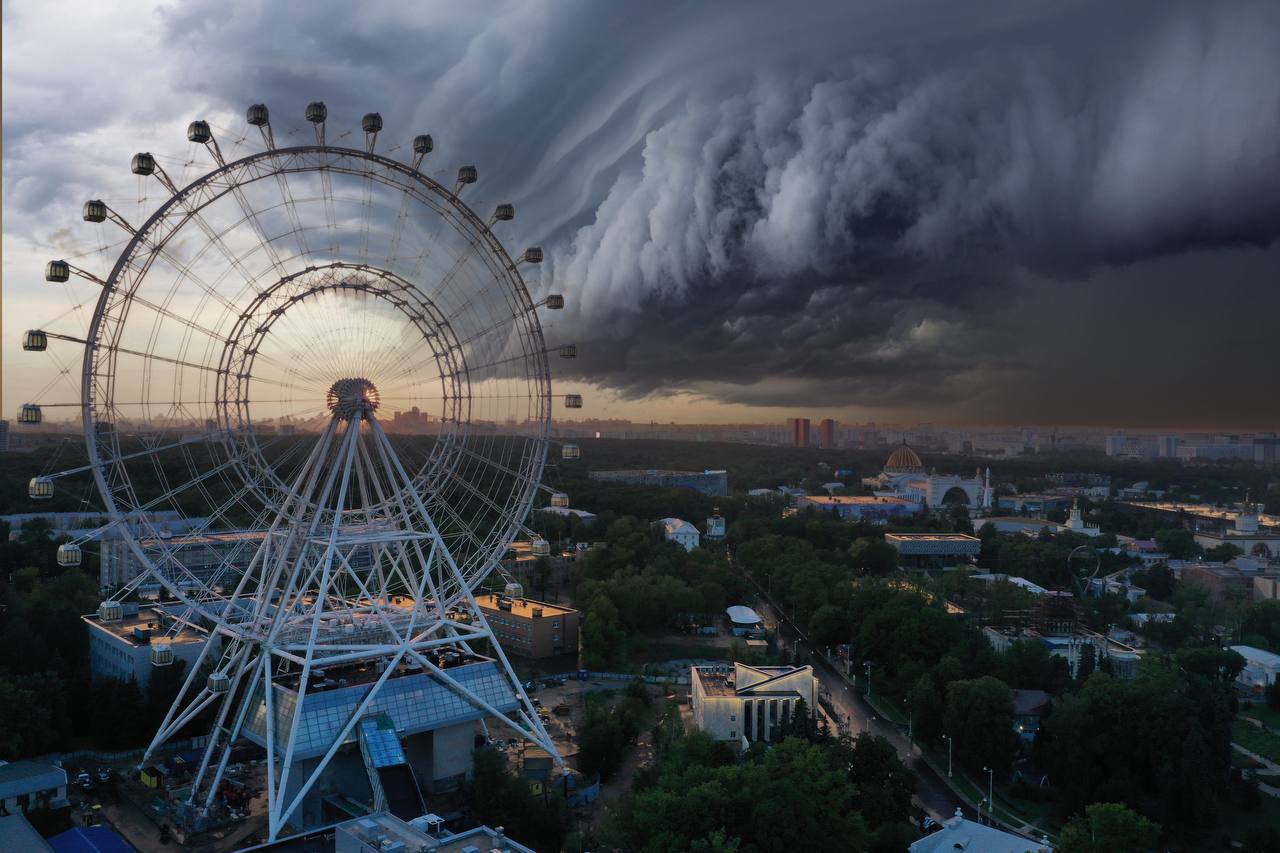 Мощные ураганы и опасные явления придут в Москву в конце июня и начале июля, — климатологи Жару +30 и выше стоит ждать в июле и августе, прогнозируют синоптики.
