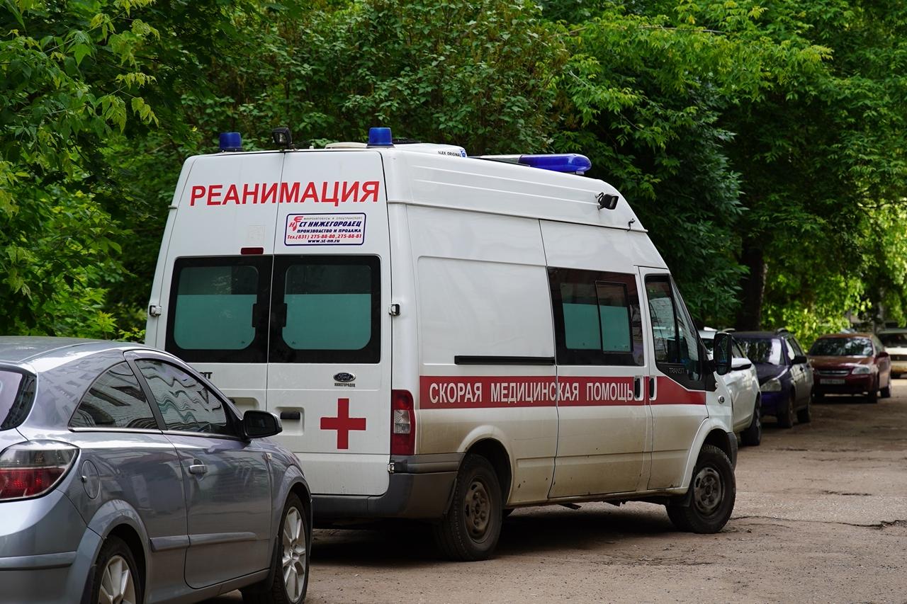 5 июня Слободском произошел несчастный случай – трехлетний мальчик выпал из окна квартиры на четвертом этаже дома по проспекту Гагарина. Ребенок с травмами был доставлен в больницу Кирова, где ему оказывают медицинскую помощь. Следователи начали проверку по факту происшествия.