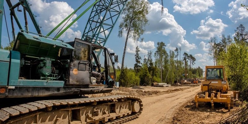 Около 160 км ВСМ будут построены на эстакадах При строительстве высокоскоростной магистрали ВСМ Москва – Санкт-Петербург используют технологию, которая ранее не применялась в стране, – без шпал и балласта.
