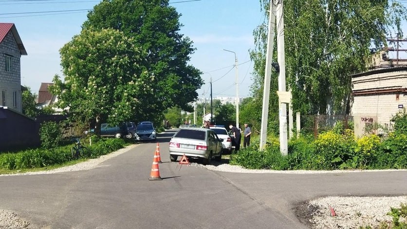 На Елецкой в Орле сбили велосипедиста Мужчина очутился под колесами "четырнадцатой". На скорой пострадавшего увезли в Семашко. Подробности здесь Вести-Орел. Подписаться