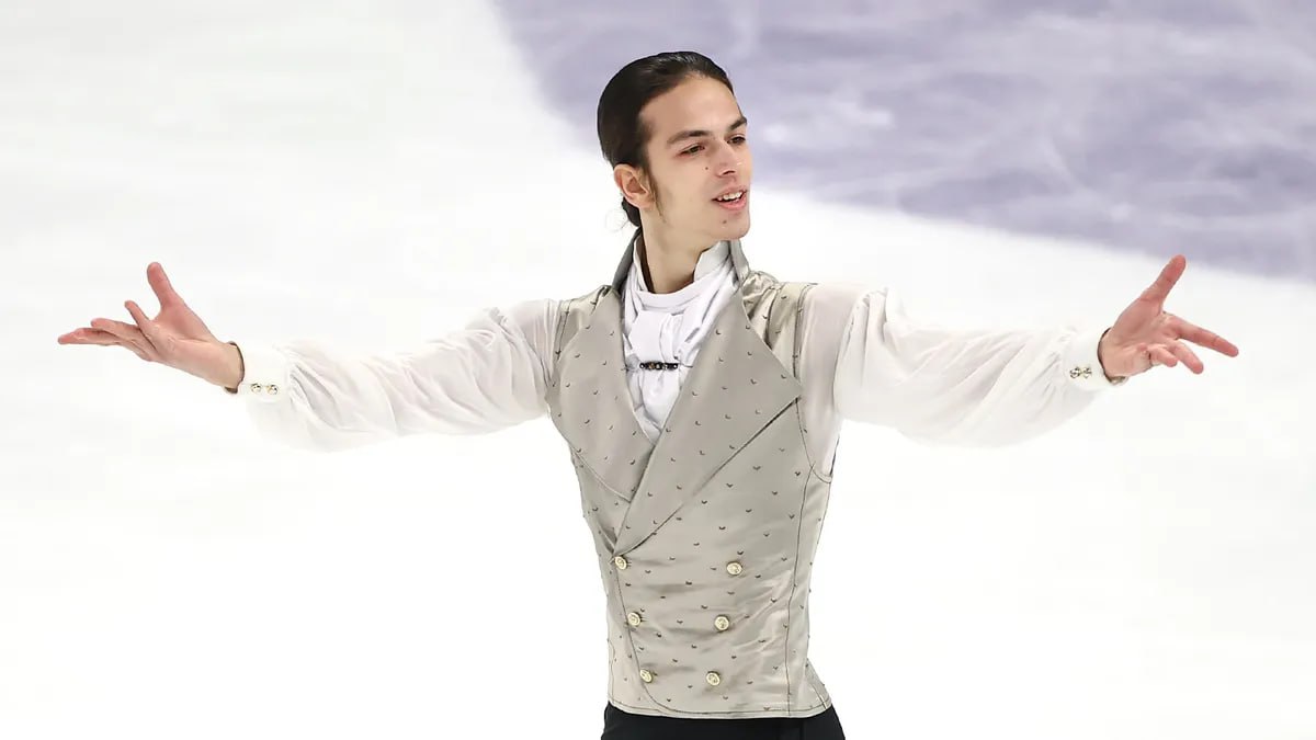 Международный союз конькобежцев ISU рассмотрит вопрос допуска российских фигуристов на соревнования на ближайшем заседании 13 января Наиболее вероятно что в приоритете будет допуск юниоров в соответствии с рекомендациями Международного олимпийского комитета однако взрослые спортсмены тоже находятся в очереди РИА Новости