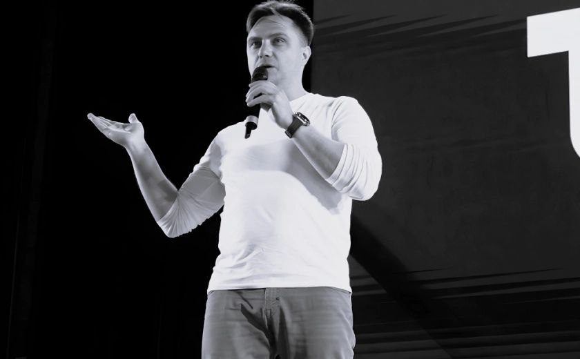 ‼ Названа возможная причина смерти основателя сервиса Homsbox Как стало известно «Тульской прессе», бизнесмен Сергей Хомяков мог отравиться парами краски в ходе ремонта гаража. Напомним, о гибели мужчины стало известно 4 мая. Следователи проводят процессуальную проверку и устанавливают все обстоятельства случившегося.