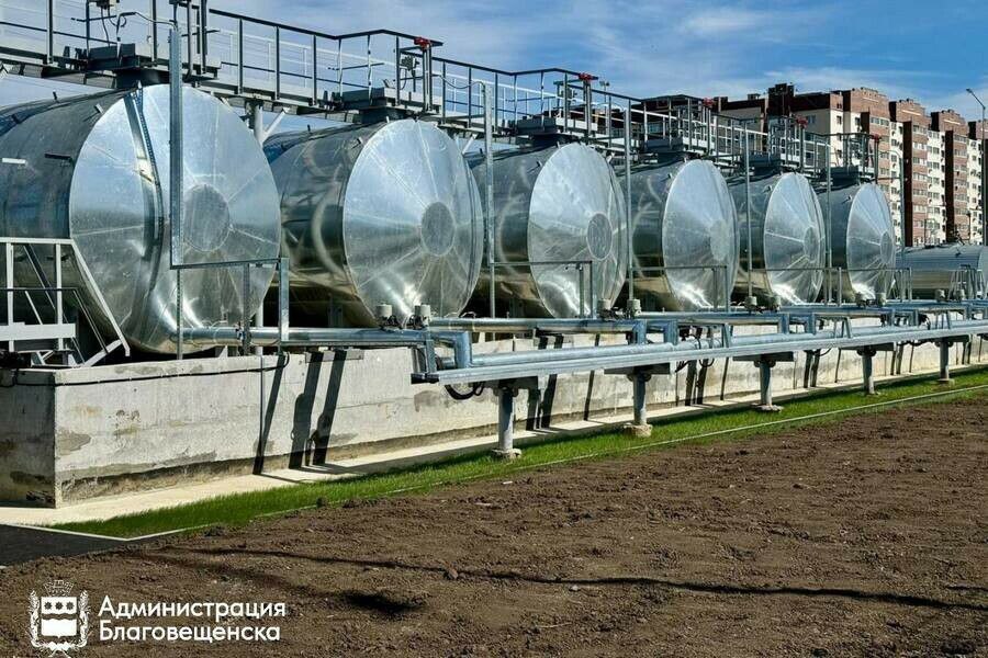 В столице Приамурья с 2026 года начнется подключение частных домов к газовым сетям Заявки на подключение подали уже более 300 благовещенцев Несмотря на то что газификация начнется с районов Молокозавода и пятой стройки подать заявку на подключение могут владельцы частных домов из любых районов города Сделать это можно в МФЦ через Госуслуги или на сайте Единого оператора газификации сообщает мэрия Подробнее о том как подать заявку писал Amur life Заявки жителей будут учитывать при составлении плана газификации города такое поручение дал ранее мэр Олег Имамеев