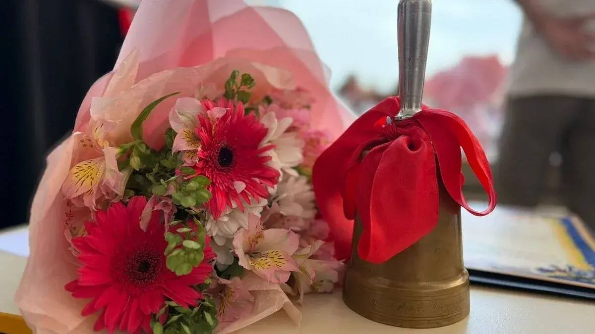 Школы детсады и спортцентры 79 соцобъектов построили за 3 года в Краснодаре Начиная с 2022 года в краевой столице активизировали строительство социальных объектов Власти отчитались о вводе в эксплуатацию четырех школ четырех детсадов кабинета врача общей практики и спортзала В 2023 году Краснодар показал рекордные темпы строительства за год сдали 36 социальных объектов на 17 301 место Среди них 11 школ 19 детсадов пять ФОКов и поликлиника на 300 посещений в смену Подробности в нашей статье на Дзене вгороде Телеканал Краснодар в MAX Написать нам