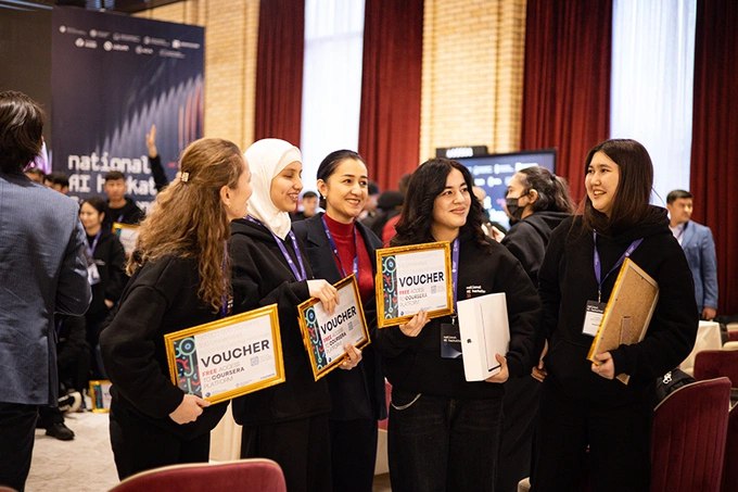 С 20 по 23 января Самарканд стал одной из ключевых площадок National AI Hackathon Около 400 молодых разработчиков из 47 команд работали над цифровыми решениями для образования медицины предпринимательства кибербезопасности и контроля оборота запрещённых веществ реклама   www gazeta uz ru 2026 01 24 uzum