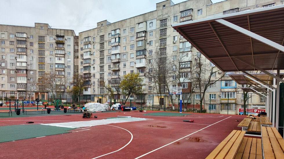 ‼ В период с 2025 по 2030 годы планируют направить почти 21 миллиард рублей на спортивную инфраструктуру в ДНР, ЛНР, Херсонской и Запорожской областях. Минспорта РФ утвердил для этих регионов упрощённые условия вхождения в федеральный перечень приоритетных видов спорта, чтобы регионы могли получать субсидии из бюджета — отметил Министр спорта РФ Дегтярёв Подписаться Написать в бот