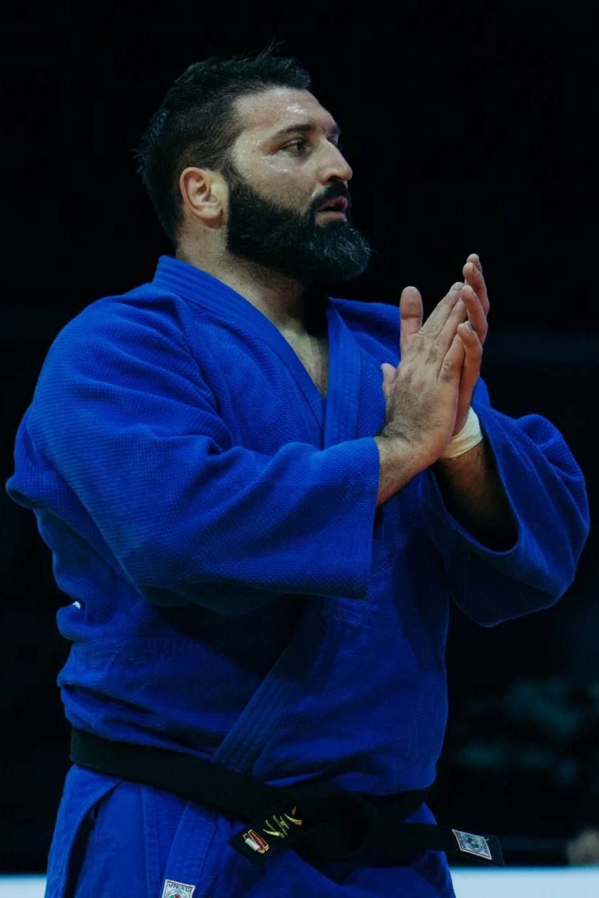 Владимир Путин поздравил Инала Тасоева с победой на чемпионате мира Текст телеграммы публикует официальный сайт Кремля. «Уважаемый Инал Валикоевич! Поздравляю Вас с настоящим, большим триумфом. Вы отлично выступили на чемпионате мира по дзюдо в Будапеште, продемонстрировали великолепную подготовку и победный настрой. Убедительно доказали, что достойный самой высокой награды. Желаю Вам новых спортивных успехов и всего наилучшего», – говорится в телеграмме. Напомним, Инал Тасоев стал двукратным чемпионом мира по дзюдо. В финале турнира в Будапеште он оказался сильнее грузина Гурама Тушишвили.