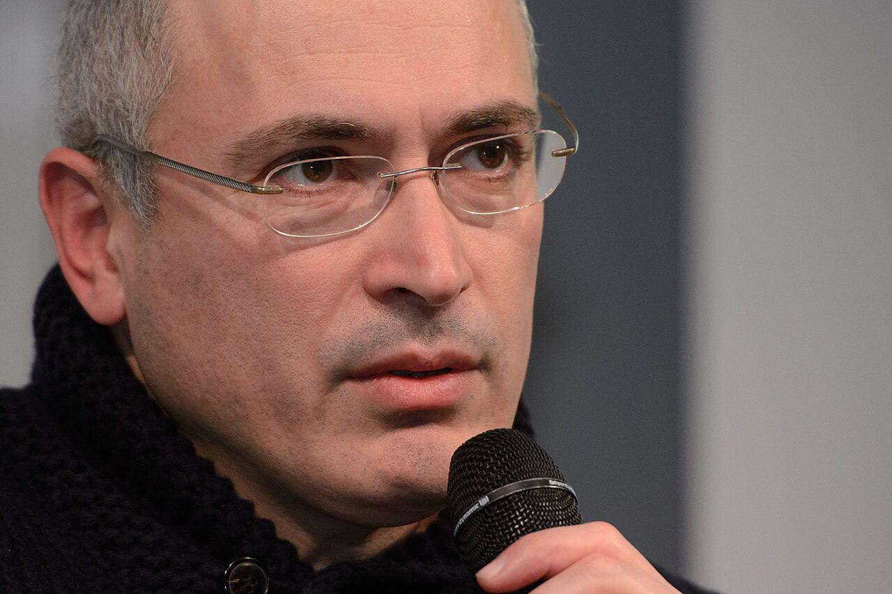 Суд обратил в доход государства лицей интернат Подмосковный созданный Ходорковским Как сказано в исковых требованиях образовательный процесс в лицее осуществляет педагогический состав прошедший подготовку за рубежом Интерьер учреждения оформлен многочисленными изображениями Ходорковского Признан в России иноагентом Россия Подмосковье Подписаться на Pravda ru