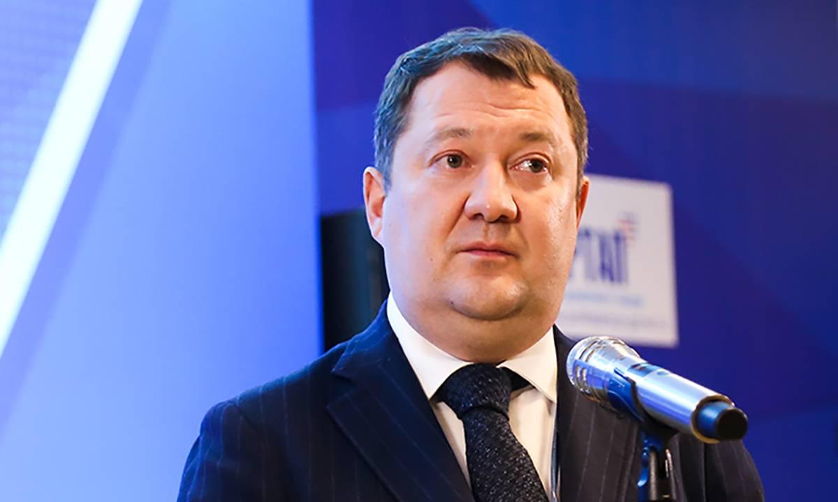 Бывшего губернатора Тамбовской области Максима Егорова задержали по делу о коррупции  Его подозревают в получении взятки в особо крупном размере, сообщает ТАСС со ссылкой на правоохранительные органы