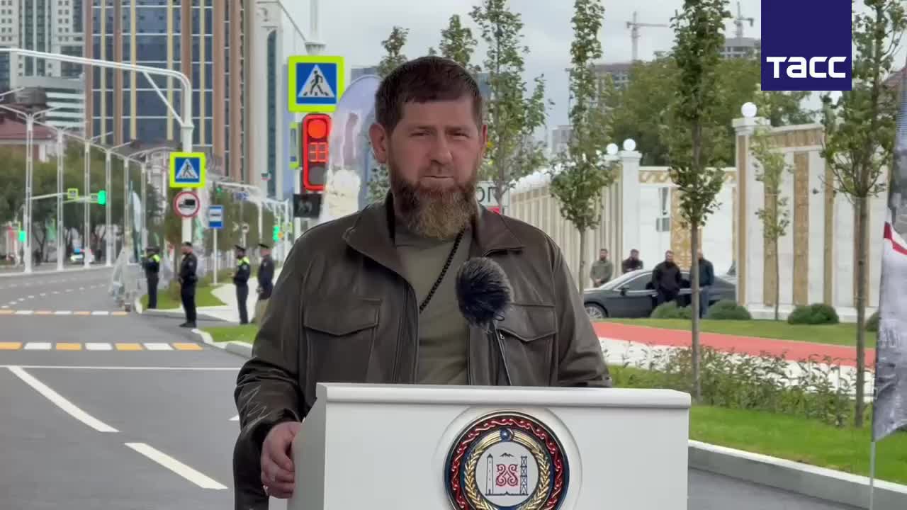 В Грозном открыли реконструированную улицу Асланбека Шерипова