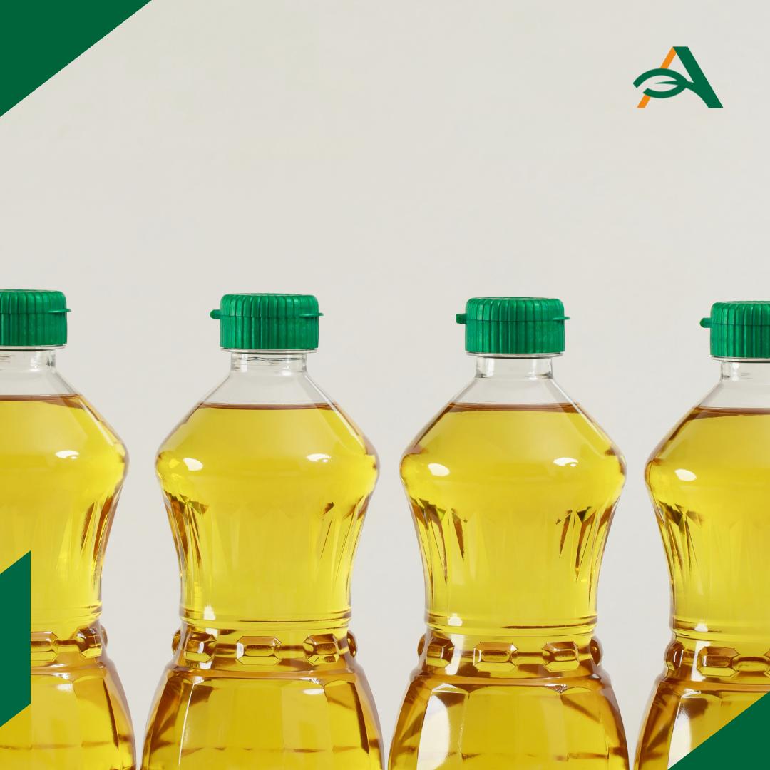 Поставки растительных масел из РФ в новом сельхозгоду могут увеличиться на 18 Объем экспорта растительных масел в сезоне 2025 2026 может прибавить 18 год к году Об этом говорится в сообщении в телеграм канале федерального центра Агроэкспорт В сезоне 2025 2026 ожидаем очередные рекорды по рапсу и сое а по подсолнечнику рассчитываем выйти на уровень прошлогодних показателей В результате прогнозируем рост объемов вывоза растительных масел на 18 прогнозирует исполнительный директор Масложирового союза России Михаил Мальцев Ожидается рекордный урожай рапса более 6 млн тонн Производство масла превысит 2 млн тонн из них 95 отправят в другие страны agroexpert Наши каналы