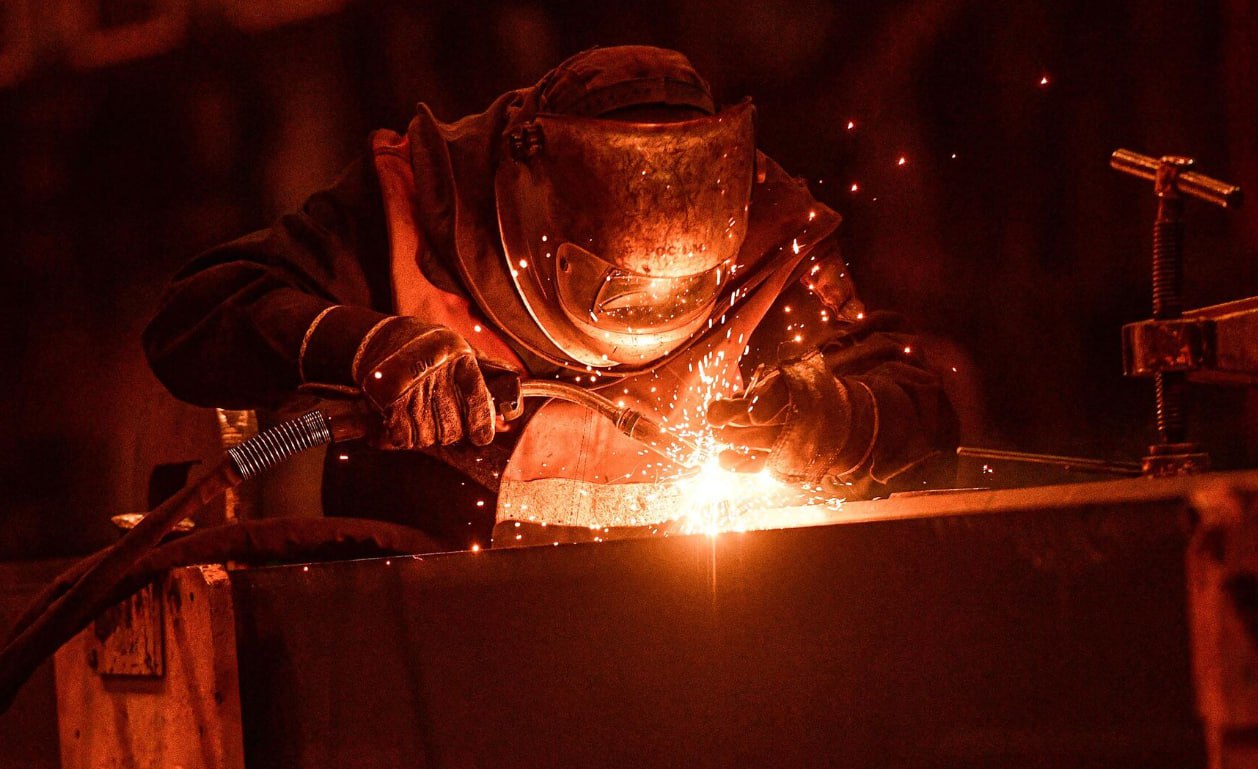 В России появится новый праздник День сварщика Его будут отмечать в последнюю пятницу мая