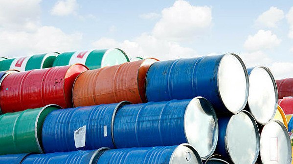 Казахстанца экстрадировали зи ОАЭ за незаконный оборот нефти Из Объединенных Арабских Эмиратов экстрадировали гражданина Казахстана для привлечения к уголовной ответственности за незаконный оборот нефти   Прислать новость