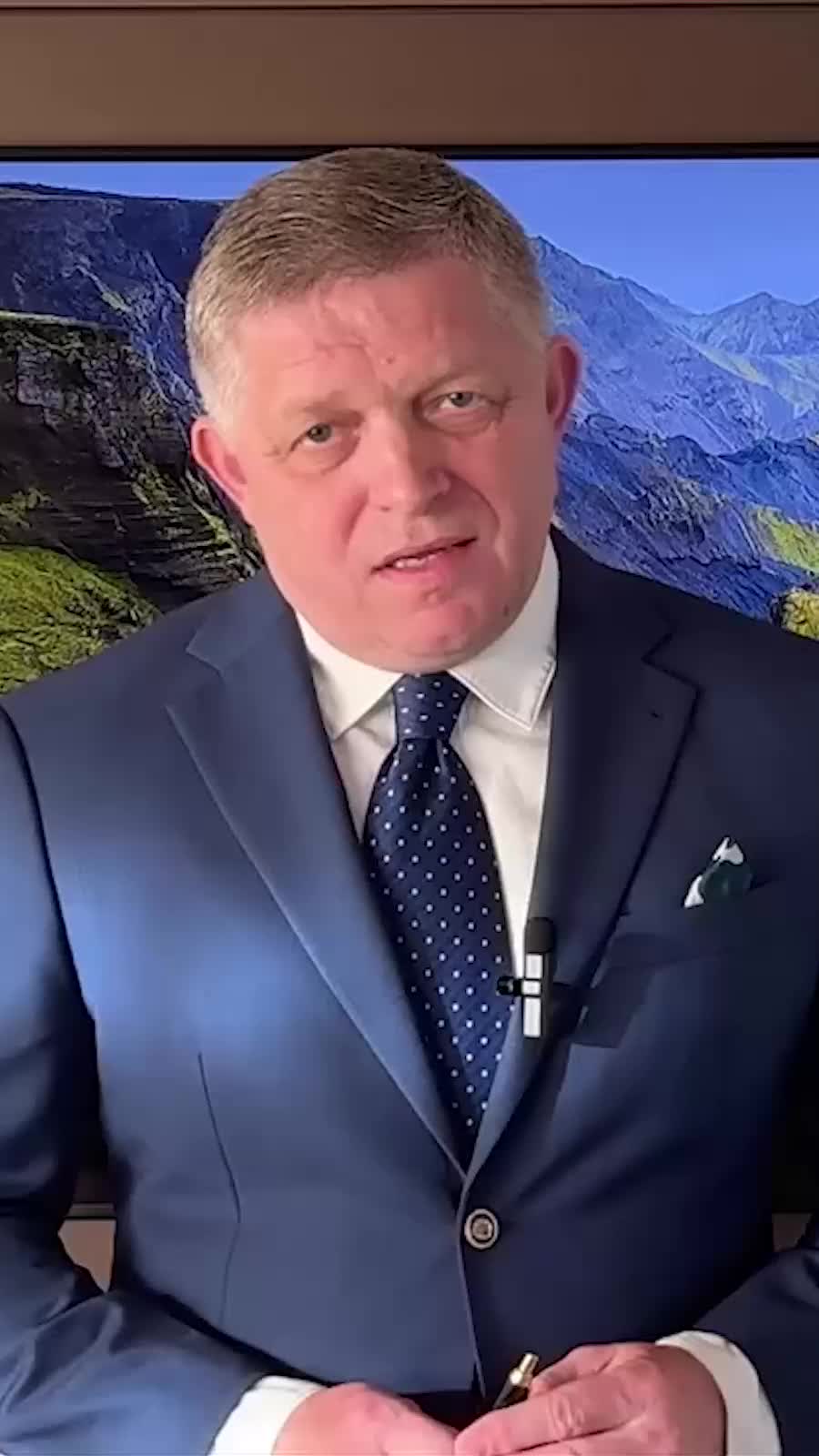 Премьер-министр Словакии Роберт Фицо поздравил граждан с Новым годом на нескольких языках