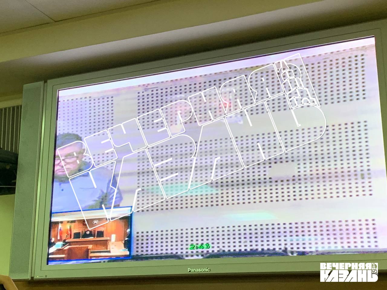 В СИЗО также оставили начальника службы безопасности Волга Автодор Защитник Андрея Черкасина пытался смягчить меру пресечения представив в суде характеристику фигуранта дела о покушении на Шевыреву главный безопасник является ветераном органов внутренних дел имеет звание майора полиции и награжден медалью за отличную службу Ваша честь преступление которое мне инкриминируют я не совершал апелляционную жалобу своего защитника полностью поддерживаю Считаю что Галлямов оговаривает меня потому что я помог его задержать правоохранительным органам По просьбе сотрудников правоохранительных органов я не давал ему уйти из своего кабинета где он и был задержан Если бы я был причастен к преступлению я бы помог ему скрыться от следствия заявил обвиняемый   Вечерка в MAX в Telegram