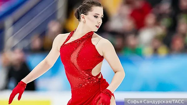 Фигуристка Камила Валиева сообщила о планах показать новую программу на Кубке Первого канала и принять участие в чемпионате России по прыжкам Друзья у меня для вас новость я возвращаюсь на большой лед Конечно очень волнуюсь но гораздо сильнее жду момента когда снова почувствую соревновательный азарт на чемпионате России по прыжкам написала она в своем канале Именно ваши любовь и поддержка стали для меня самым мощным источником мотивации добавила спортсменка   Telegram MAX Читать эксклюзив