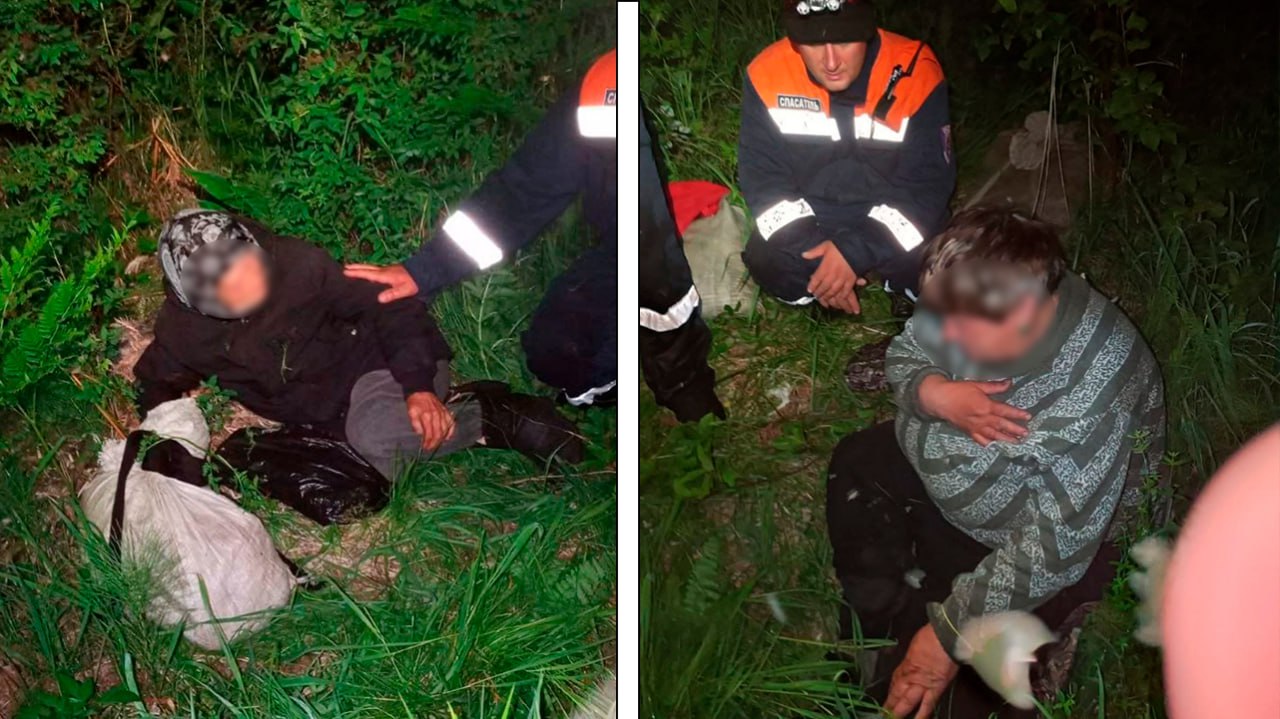 Сборщицы черемши 5 дней провели в лесу без воды и еды Еще 16 июня пенсионерки ушли за черемшой в район села Веселые ключи и заблудились. На связь с родными они не выходили, и те вызвали спасателей. К тому моменту, как их нашли, 80-летняя и 66-летняя женщины уже 5 дней плутали по лесу без еды и воды. К счастью, все закончилось благополучно. Спасатели напоминают, отправляясь в лес, с собой нужно взять воду, еду, заряженный телефон, спички, фонарик и аптечку, а перед уходом обязательно сообщить родным или знакомым, куда направляетесь и когда собираетесь вернуться. Фото: КГКУ "Спасатель"
