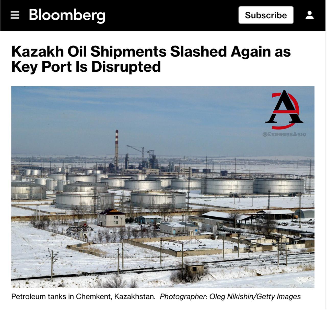 По схеме ОПЕК Казахстан в очередной раз снизил свои поставки нефти Bloomberg По информации газеты снижение экспорта казахстанской нефти через главный черноморский терминал связан из за неблагоприятных погодных условий затянувшихся ремонтных работ и повреждений вызванных атаками беспилотников ВСУ что привело к сокращению объёмов отгрузки и поддержало рост мировых цен на нефть ℹ  За последние недели из за шторма операции неоднократно приостанавливались что задержало ввод в строй второго причала после ремонта и привело к работе лишь одного объекта с перебоями По данным трейдеров отслеживающих загрузку танкеров поставки сорта Caspian CPC Blend в текущем месяце составят около 800 900 тыс баррелей в сутки почти на 45 меньше уровней ожидавшихся в середине декабря При этом на КТК через который проходит основная часть казахстанского экспорта и ограниченные объёмы российской нефти из 45 запланированных отгрузок нефти было отменено как минимум 21  Издание подчёркивает что несмотря на серьёзные риски для нефтяного рынка связанные с событиями в Венесуэле и политической нестабильностью в Иране именно проблемы с причалами КТК оказали более заметное влияние на мировые поставки так как Казахстан не имеет альтернативных маршрутов которые могли бы в полной мере заменить экспорт нефти через КТК Отмечается что для сохранения полной добычи Казахстану необходимо иметь в эксплуатации как минимум два причала КТК при этом третий используется как резервный   Вместе с этим источники также сообщают что трубопроводная система КТК вновь временно прекратила приём нефти из за переполнения резервуаров На этом фоне источники ОПЕК указывают что в 2024 2025 годах добыча нефти в Казахстане составляла около 1 8 млн баррелей в сутки тогда как в настоящее время возможности страны по экспорту и внутреннему потреблению нефти оцениваются лишь примерно в половину этого объёма Из за сбоев в поставках нефть марки CPC Blend стала менее доступной на рынке и разница в цене по отношению к Brent впервые за год стала положительной Один из недавних грузов был реализован с премией 1 20 доллара за баррель к Brent при том что основная часть сделок проходила с надбавкой в пределах 60 80 центов В КТК комментировать ситуацию отказались На фоне затяжных разногласий между Казахстаном и ОПЕК из за превышения квот на добычу становится очевидно что сейчас страна не в состоянии добывать даже половину своего потенциального максимума В этой связи возникает предположение что все происходящее стало частью или планом более широкой игры ОПЕК в которой Украина выступила лишь инструментом который поспособствовал монархиям залива установить нужные цены и проучить Астану Казахстан         ExpressAsia