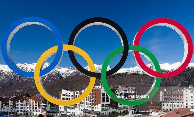 Олимпийские игры покажут в России впервые с 2022г   vtomske ru news 213296 Зимние Олимпийские игры 2026 года которые пройдут в Италии с 6 по 22 февраля официально покажут в России права на трансляцию получила платформа Okko сообщил министр спорта Михаил Дегтярев Канал покажет церемонии открытия и закрытия Игр а также все соревнования включая финалы Просмотр Олимпиады будет бесплатным В последний раз Олимпийские игры официально транслировались в России в 2022 году В 2024 м российское телевидение не показывало летние Игры томск новоститомска Прислать новость   Подписывайся на vtomske ru