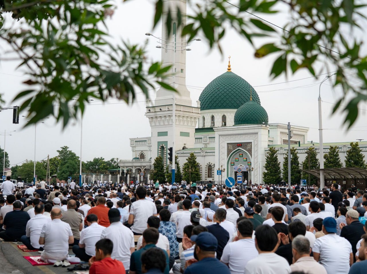 Во всех мечетях Узбекистана проведут молитву о дожде Молитва аль истиска моление о ниспослании дождя будет прочтена 28 ноября во всех мечетях после пятничного намаза ExoUzbekistana