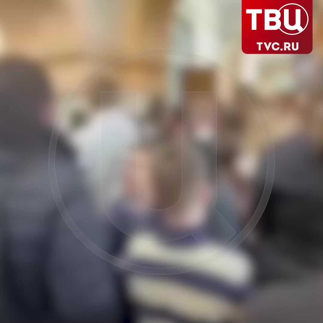 Давка в школе Владивостока: несколько детей травмированы