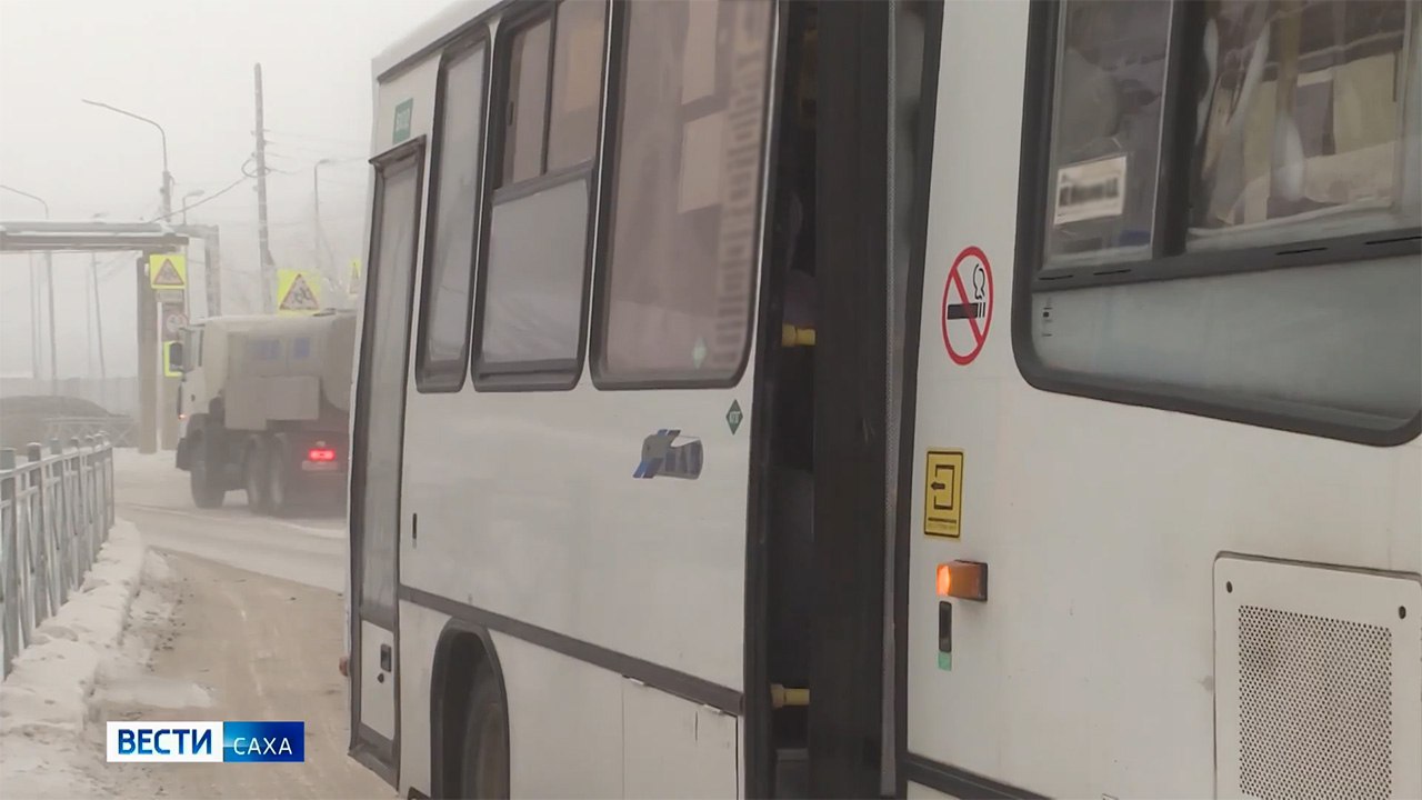 В Покровске пожарными ликвидировано возгорание автобуса ПАЗ Подробнее по ссылке на нашем сайте gtrksakha ru       Подписаться