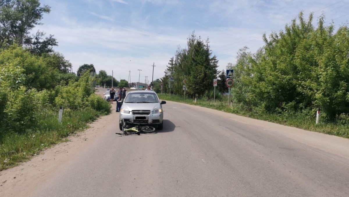 В Верховье мальчик на велосипеде пострадал в столкновении с автомобилем на дороге В Верховье несовершеннолетний велосипедист столкнулся с автомобилем и попал в больницу. Об этом сообщили в пресс-службе УМВД России по Орловской области. ↗ Прислать новость Подписаться