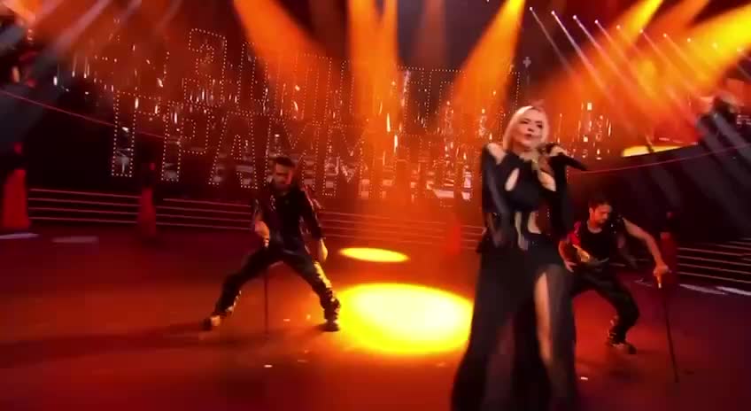 Золотой граммофон вводит футбольную номинацию, первую награду получила Татьяна Куртукова