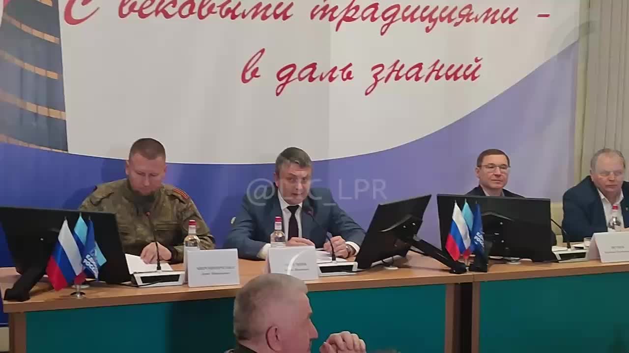 В Симферополе прошел праздник единства и культуры в честь Дня русского языка