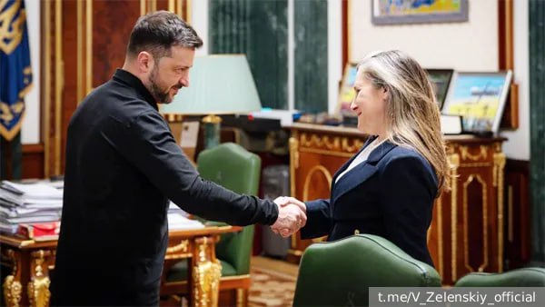 Зеленский назначил экс главу МИД Канады Христю Фриланд советником по вопросам экономического развития Украины Фриланд по материнской линии имеет украинские корни Ее дед в годы Второй мировой войны сотрудничал с нацистской Германией   Telegram MAX Читать эксклюзив