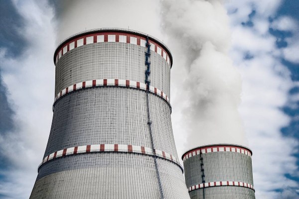 Росатом усиливает позиции в глобальной термоядерной гонке   www eprussia ru news base 2025 1574499 htm Госкорпорация Росатом проводит масштабную реорганизацию управления проектом по термоядерным исследованиям Глава компании Алексей Лихачев объявил о необходимости усиления позиций России в конкурентной борьбе с Китаем и США за лидерство в сфере термоядерных технологий пишет газета Страна Росатом новости энергетики термоядерная энергетика росатом ТРТ термоядерный синтез атомная энергетика