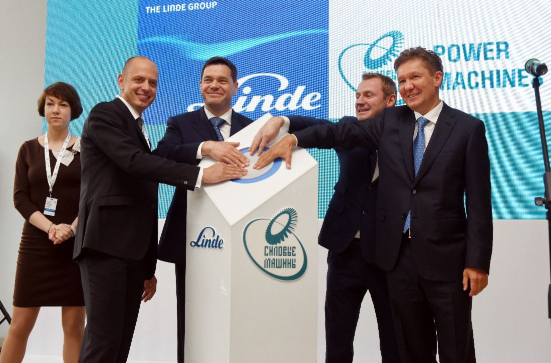 ПАО Газпром подало иск к немецкой компании Linde GmbH Карточка дела появилась вчера в картотеке арбитражных дел дело А56 101763 2025 Арбитражный суд Санкт Петербурга и Ленинградской области Как сообщает Интерфакс иск отнесён к категории возмещение внедоговорного вреда Как соответчик в карточке дела указана юридическая компания Pinsent Masons Напомним что компания Linde выступает ответчиком в деле по иску ООО Русхимальянс о взыскании убытков по контракту о строительстве газоперерабатывающего завода Анонимный Молотников Читайте нас в MAX