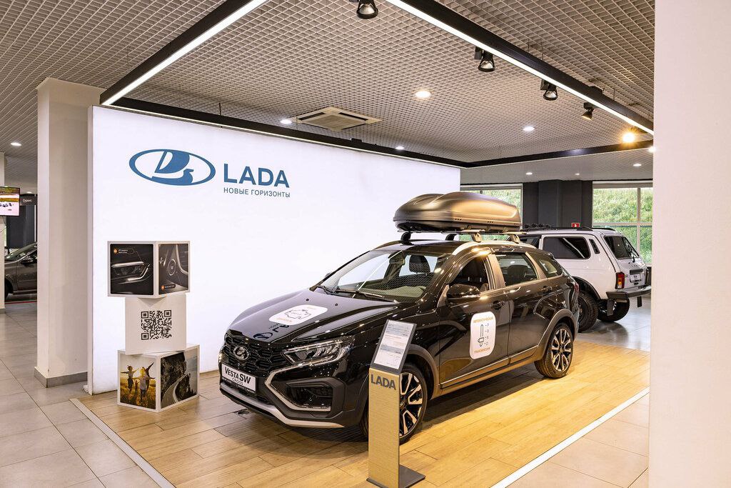 Российский авторынок в январе упал на 9 5 Лидером остается лидером Lada с результатом 19 6 тыс проданных автомобилей Второе место у Haval 10 7 тыс шт На третью ступеньку заступил Tenet 9 тыс шт который последовательно замещает Chery на рынке В первую десятку также вошли Geely 4 720 шт Belgee 2 946 шт Changan 2 380 шт Toyota 2 118 шт Jetour 2 113 шт Mazda 2 098 шт Solaris 1 536 шт Данные Автосат