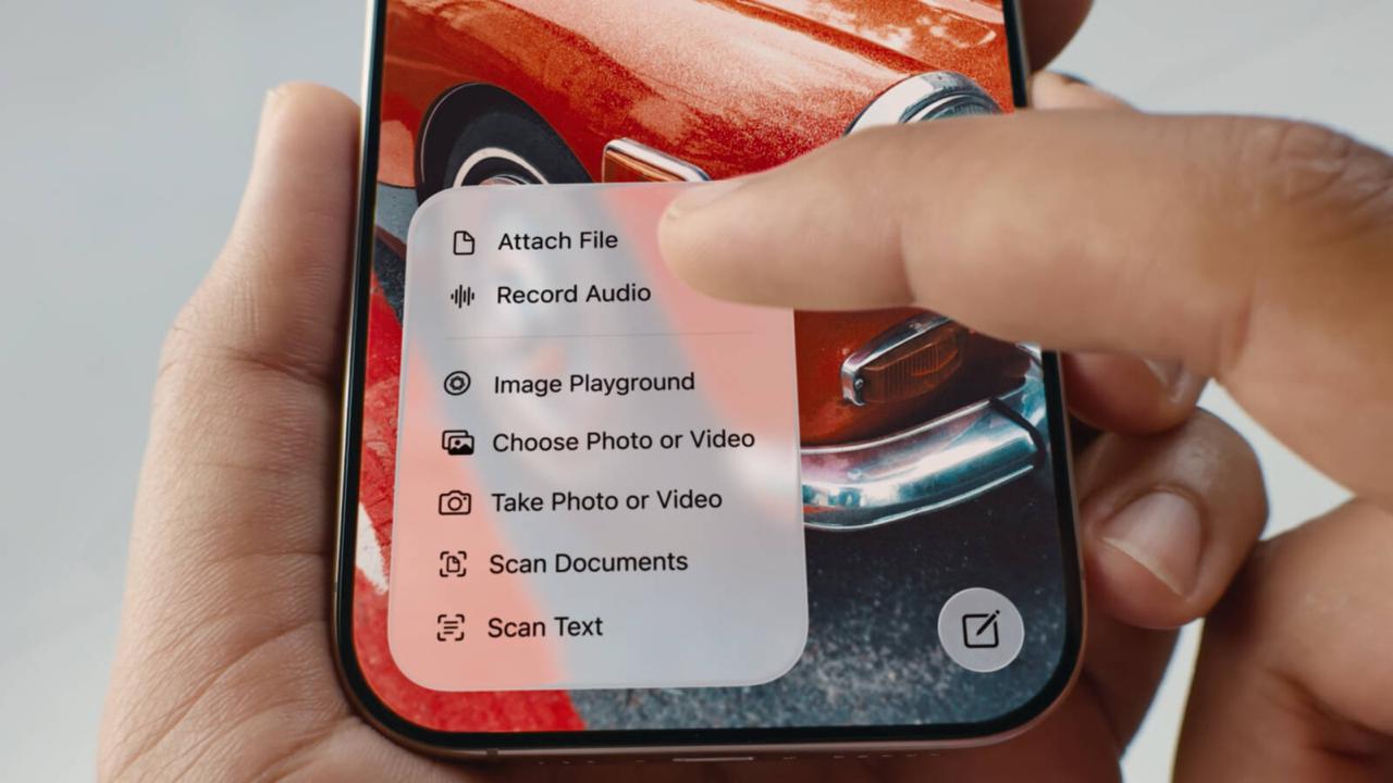Новый iOS получит редизайн впервые за 10 лет. Элементы будут прозрачными, они получили название «Жидкое стекло>. Его можно будет увидеть в новых версиях всех новых ОС от Apple Прямой эфир