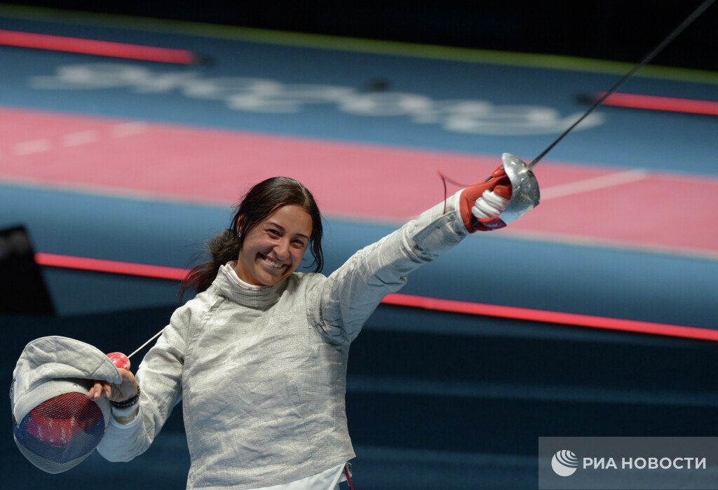 Российская саблистка Яна Егорян завоевала золотую медаль на чемпионате мира по фехтованию, который проходит в Тбилиси. Егорян стала трехкратной чемпионкой мира по фехтованию. Ранее двукратную олимпийскую чемпионку не допускали до международных турниров. / Все наши каналы