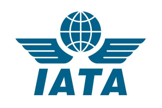 IATA: В 2025 году чистая прибыль мировой авиаотрасли составит $36,6 млрд  Чистая прибыль мировой авиационной отрасли в 2025 году достигнет $36,6 млрд, что на 16% выше показателей текущего года, прогнозируют в Международной ассоциации воздушного транспорта  IATA . Об этом пишет сетевое издание Buying Business Travel Russia.  Согласно данным, рентабельность по чистой прибыли в новом году составит 3,6% против ожидаемых в 2024 году 3,3%. А средний доход на одного пассажира ожидается на уровне $7, что ниже максимума в $7,9 в 2023 году, но выше показателя в $6,4 в 2024-м.  В IATA также прогнозируют, что в следующем году количество перевезенных пассажиров достигнет 5,2 млрд, что на 6,7% больше, чем в 2024-м.  aviaru.net/n278598