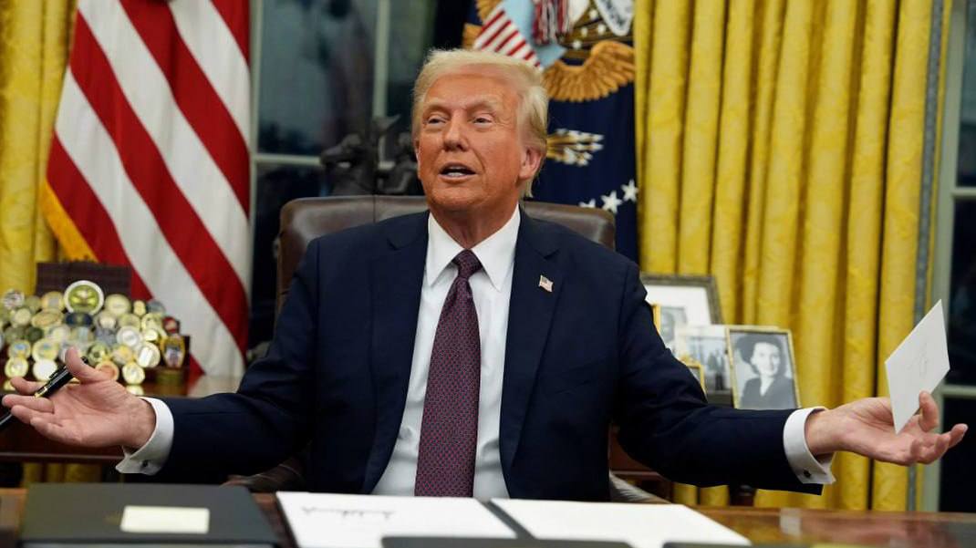 Трамп якобы заявил что больше не чувствует обязанности думать только о мире после того как Нобелевский комитет не присудил ему премию за остановку восьми войн По его словам теперь он может заниматься тем что хорошо для страны Подписаться Написать нам