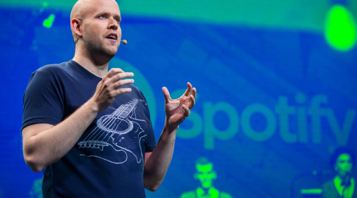 Spotify отчитался за второй квартал 2025 года: выручка выросла на 10% год к году, до €4,19 млрд, убыток — €86 млн против прибыли годом ранее. Компания получила меньше денег, чем предполагали аналитики. Акции Spotify упали на 10% vc.ru/services/2127968