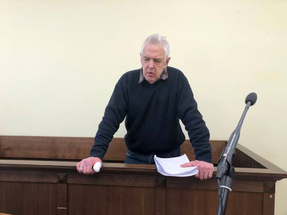 Латвийский суд приговорил 72 летнего профессора Гапоненко к 10 годам тюрьмы Его обвинили якобы в разжигании ненависти после того как он принял участие в круглом столе организованном Институтом стран СНГ сообщает news lv В своем выступлении Гапоненко говорил о понятии геноцида а также о дискриминации русскоязычного меньшинства в Латвии Спутник Ближнее зарубежье в MAX