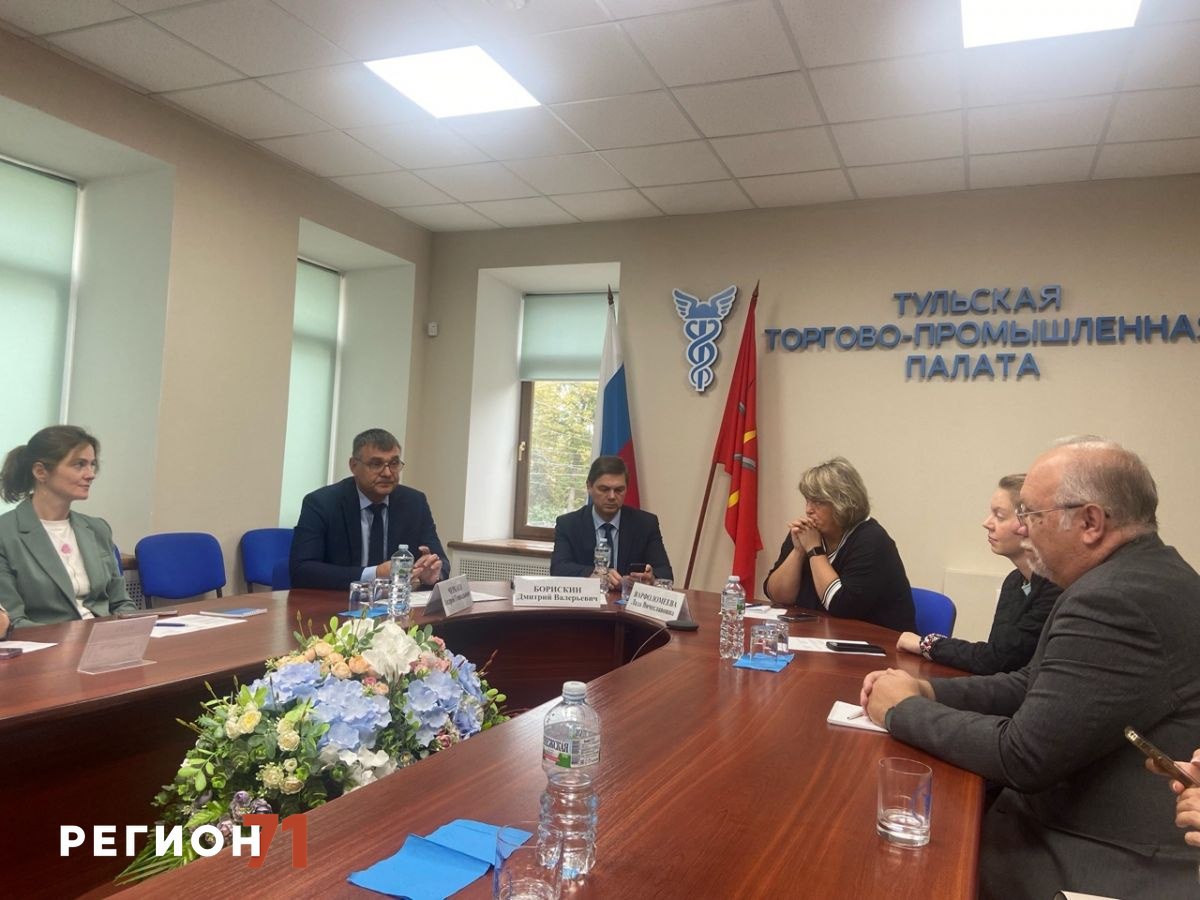 Тульские молодые журналисты узнали как противостоять кибермошенникам Сегодня в Торгово промышленной палате состоялась первая встреча по проекту Финпросвет По словам организатора инициативы директора информационного агентства Регион 71 и председателя Комитета по СМИ и связям с общественностью Лады Варфоломеевой журналистам необходимо освоить азы финансовой грамотности чтобы потом правильно доносить информацию гражданам Подробнее ТУЛАСМИ