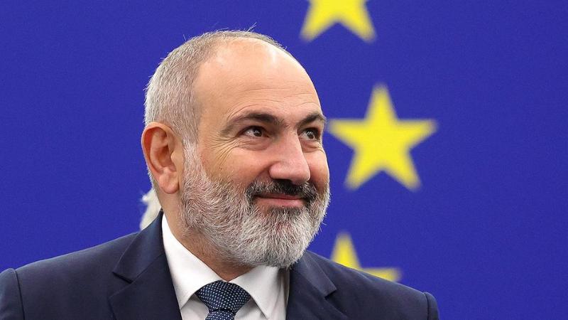 Армения и ЕС подпишут план действий по безвизу Армения и Европейский союз готовятся подписать план действий который откроет путь к введению безвизового режима Об этом на совместном заседании постоянных парламентских комиссий во время обсуждения проекта государственного бюджета на 2026 год заявил 27 октября министр иностранных дел республики Арарат Мирзоян пишет news am telegra ph Armeniya i ES podpishut plan dejstvij po bezvizu 11 04