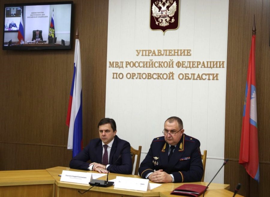 УМВД России по Орловской области возглавил генерал майор полиции Андрей Токарев Сотрудникам правоохранительных органов региона представили начальника Управления Министерства внутренних дел Российской Федерации по Орловской области генерал майора полиции Андрея Токарева www infoorel ru news umvd rossii po orlovskoy oblasti vozglavil general mayor policii andrey tokarev html
