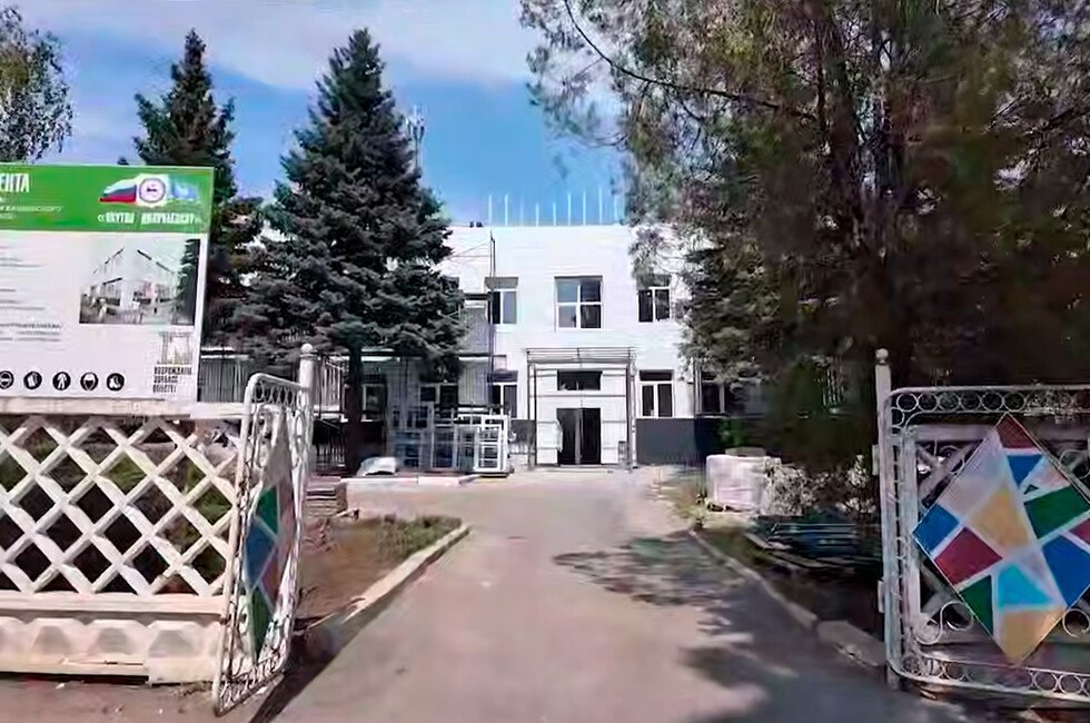 Пушилин и глава Якутии утвердили планы восстановления Докучаевска на 2026 год Восстановление города идет опережающими темпами: уже в этом году планируется открытие обновленного Дома детского и юношеского творчества, а в следующем — создание молодежного IT-центра. Якутия также планирует отремонтировать дороги, школы и водопроводы. Читать полностью Подписаться