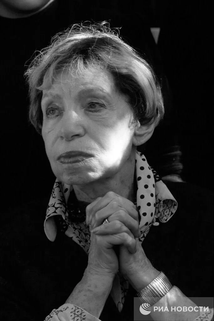 Писательница Зоя Богуславская вдова Вознесенского умерла в возрасте 102 лет РИА Новости