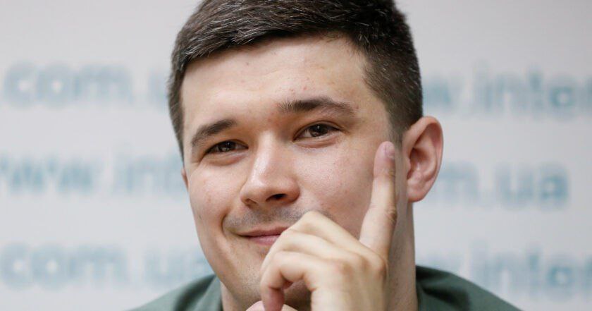 В Украине появится новый орган — Департамент поиска проблем. Его задачей станет мониторинг жалоб граждан на государственные услуги. Об этом сообщил первый вице-премьер Михаил Федоров.