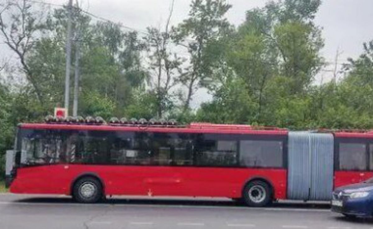 В микрорайон Юрьевец во Владимире будут ходить автобусы гармошки   newsvladimir ru fn 1761416 html Об этом вчера в ходе прямой линии сообщил губернатора Александр Авдеев По словам главы региона для обслуживания новых маршрутов уже проходят подготовку водители   Прислать новость Подписаться   Мы в MAX