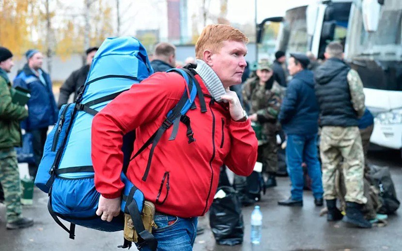 Снова спикер Председателем Городской думы Можги вновь избран Андрей Чернов По итогам тайного голосования он получил поддержку 21 депутата из 26 Напомним впервые Андрей Чернов возглавил муниципальный парламент 5 лет назад В октябре 2022 года он объявил об уходе в зону специальной военной операции в ходе частичной мобилизации Фото пресс служба Главы и правительства Удмуртии izhlife ru Удмуртия Ижевск