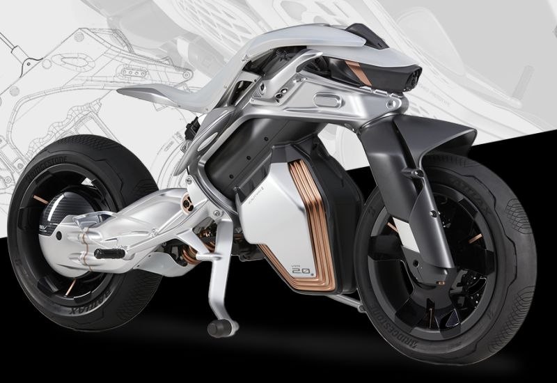 Yamaha представила мотоцикл будущего концепт Motodroid 2 способен держать равновесие и передвигаться без пилота Модель оснащена камерами для распознавания жестов и выражений лица владельца что позволяет управлять ею дистанционно Перемещаться можно в различных позах ведь мотоцикл самостоятельно сохраняет равновесие Внутренняя подсветка меняет цвет отражая состояние AI Подробнее о Motodroid 2 Yamaha Motor Источник изображений Yamaha Motor Unlim AI