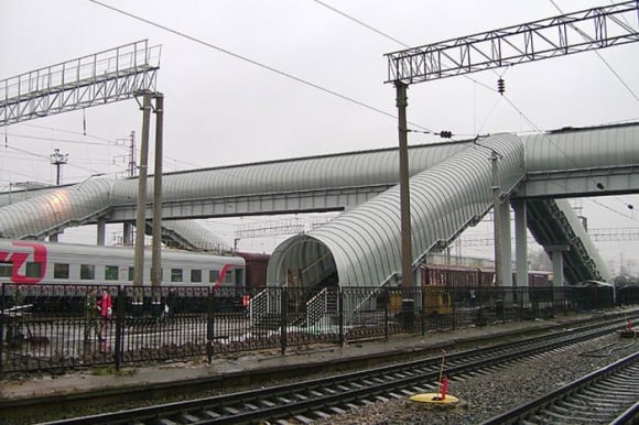 Минтранс предложил обязать застройщиков строить переходы через ж д пути Минтранс направил в Минстрой письмо с предложением обязать застройщиков самостоятельно строить безопасные пешеходные переходы через железнодорожные пути Это следует из ответа Минтранса заместителю председателя Совета по развитию цифровой экономики при Совете Федерации сенатору Артему Шейкину Подробнее   www ancb ru news read 20798 минтранс минстрой строительство переходы