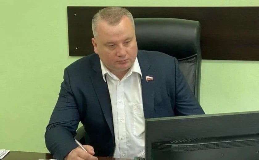 Виктор Дзюба поздравил тульских следж-хоккеистов с победой    Депутат Государственной Думы ФС РФ от Тульской области Виктор Дзюба поздравил команду Тульских следж-хоккеистов «АКМ-следж», которая 4 марта 2025 года стала Чемпионом России по следж-хоккею, победив спортсменов из Ханты-Мансийска «Югра» со счетом 4:1.  «Поздравляю наших хоккеистов с достойной победой. Это прекрасный пример силы духа, несгибаемой воли и стойкости сильных людей, которых не сломили травмы и жизненные невзгоды», — отметил Виктор Дзюба.